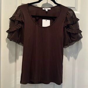 Brown short sleeve tee shirt with puff lace sleeves